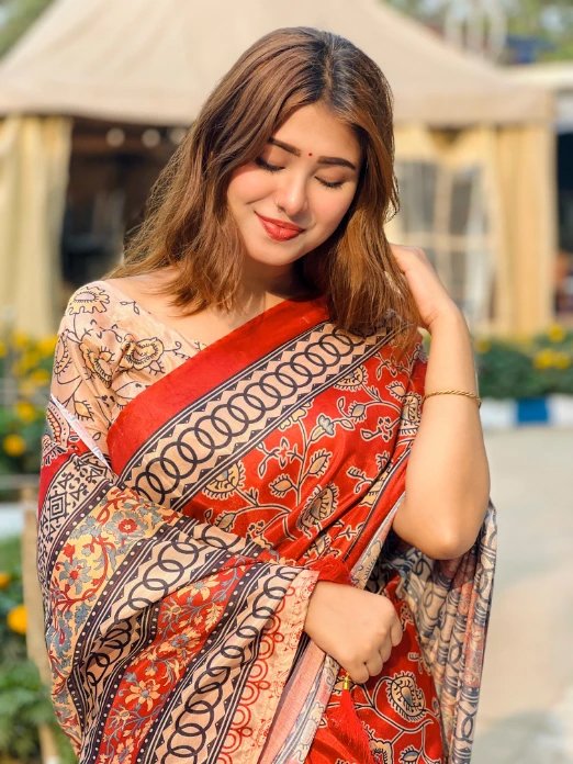 প্রিমিয়াম কিশোরি শাড়ি + ম্যাচিং ব্লাউজ পিচ